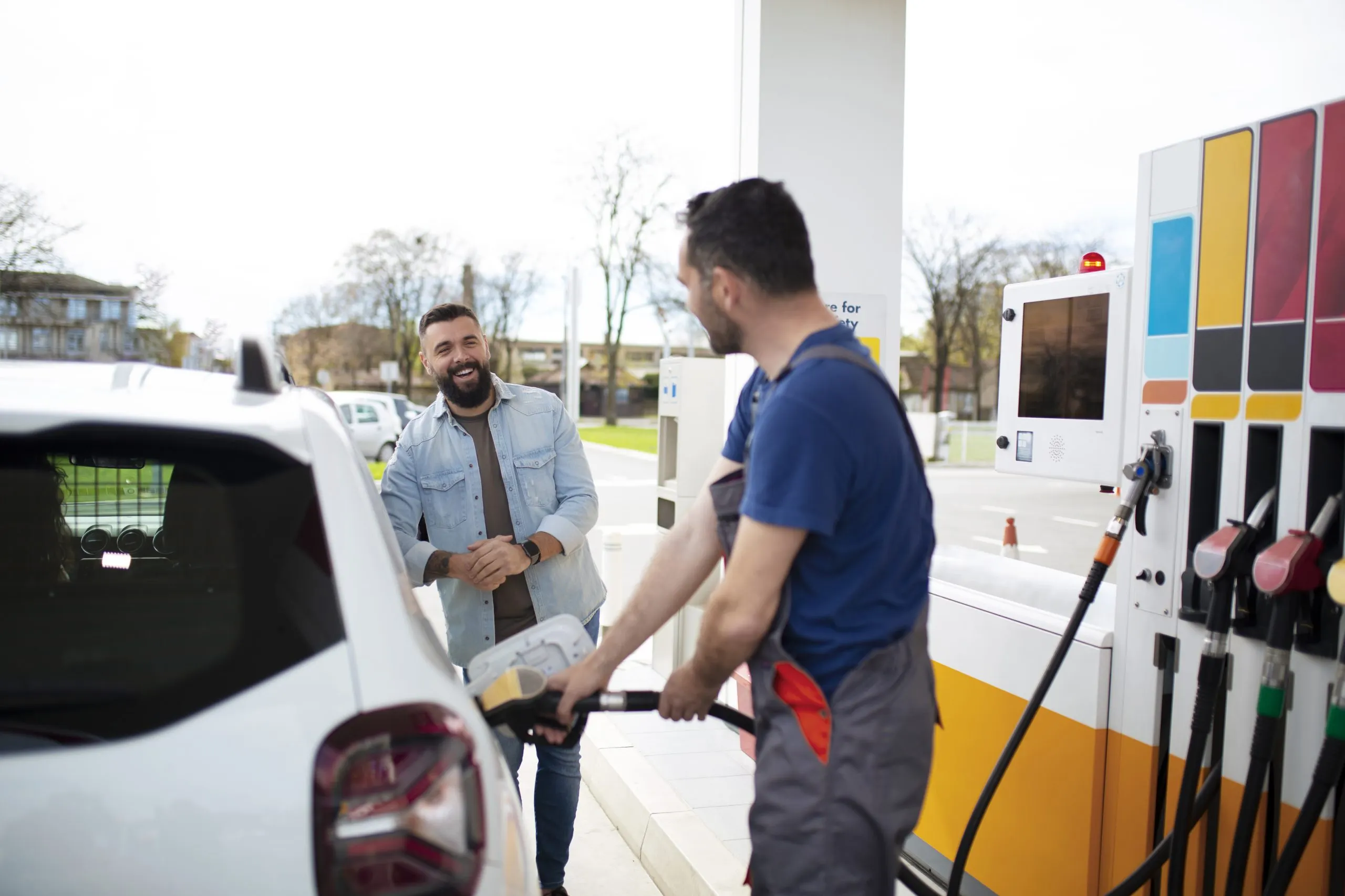 USA Fuel Pumps Market Expected to Grow at 6% CAGR, Reaching $5 Billion value in future people-spending-time-gas-station-scaled