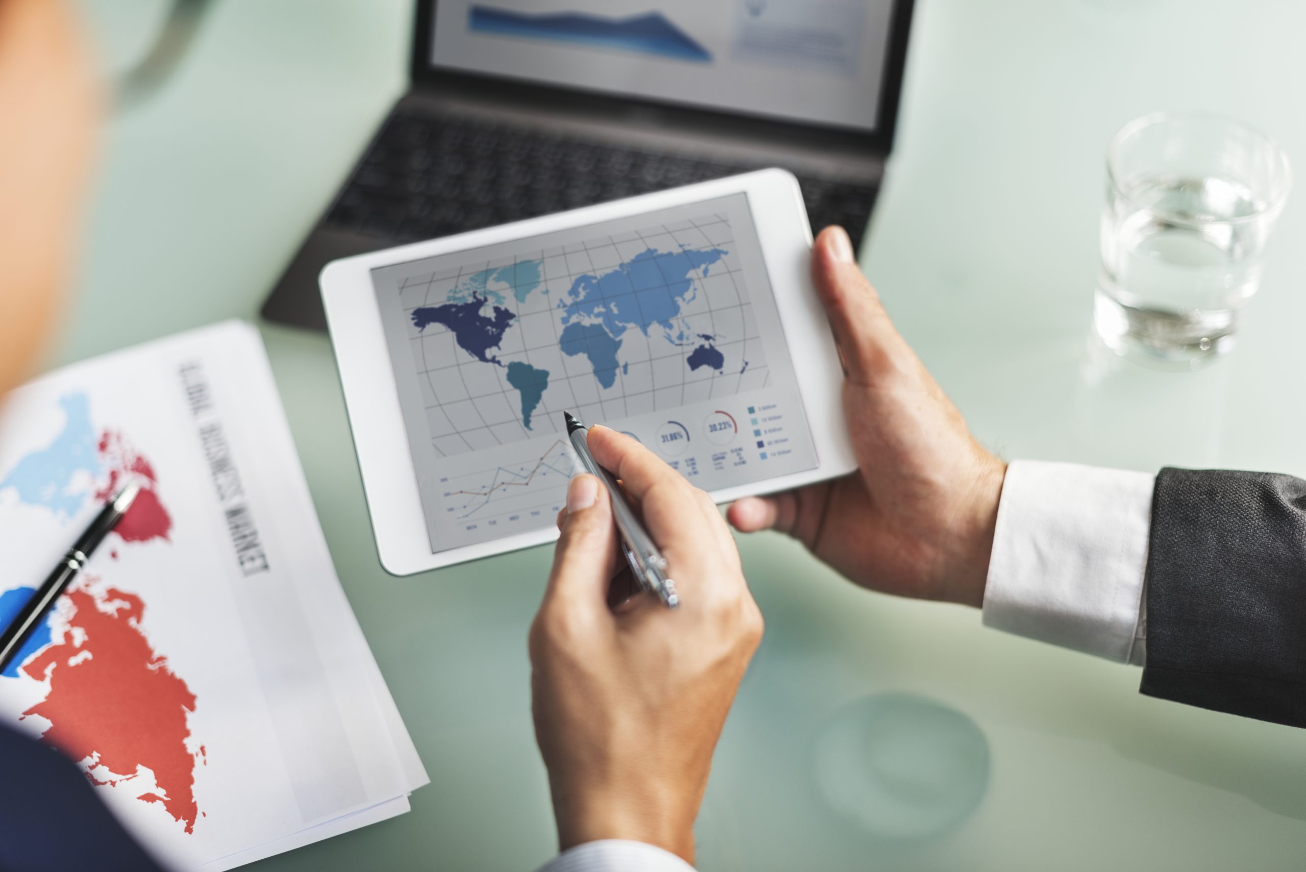 Evaluating Performance Across Freight Companies Competing on Cost and Service performance-benchmarking-freight-companies-scaled