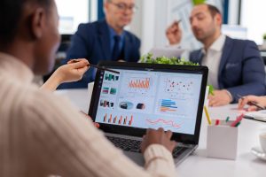 Evaluating Platform Capabilities Supporting Data-Driven Investment Decisions