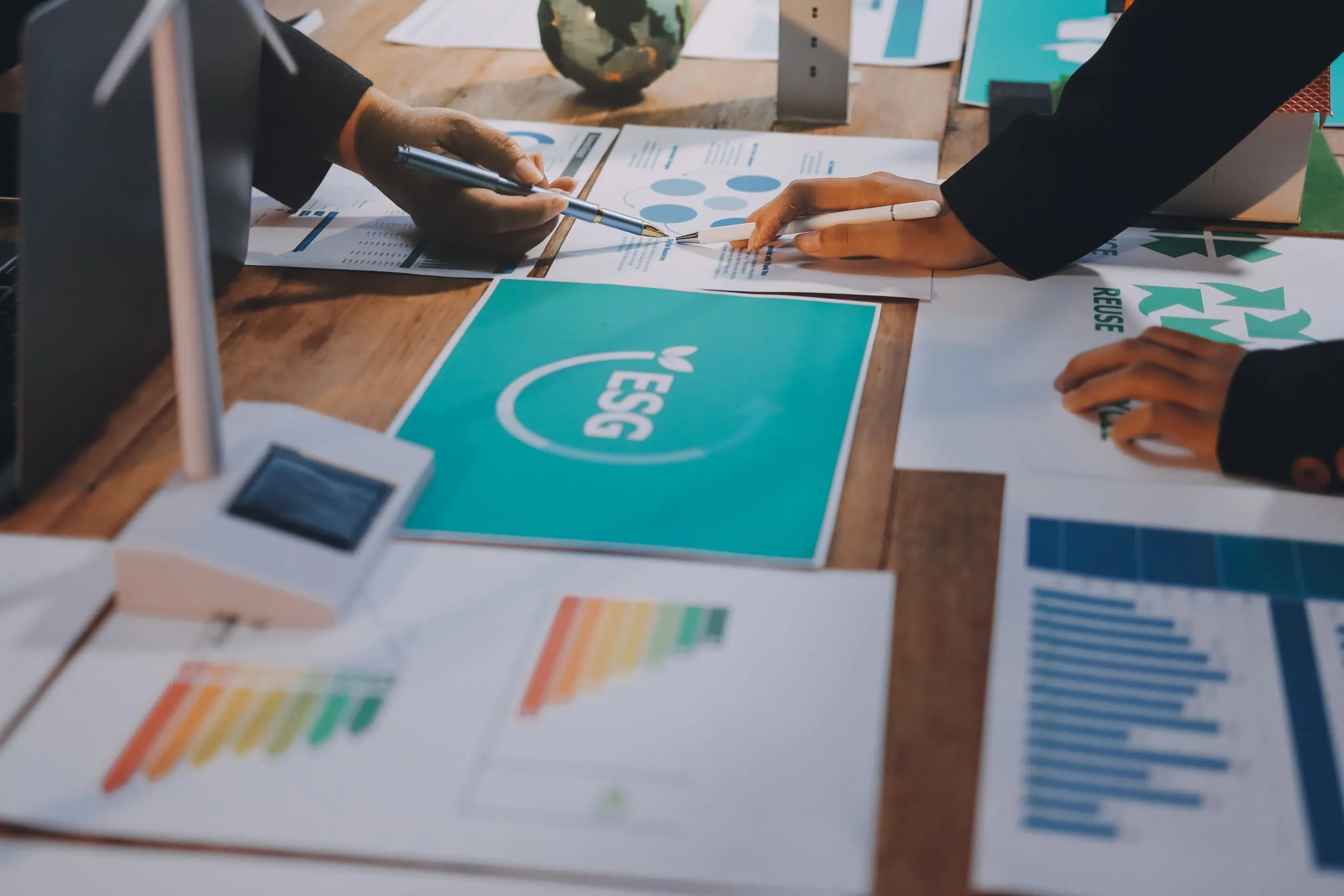 Brand Positioning Helps Financial Institutions Differentiate in Highly Competitive Markets BFSI-brand-positioning-strategy-scaled