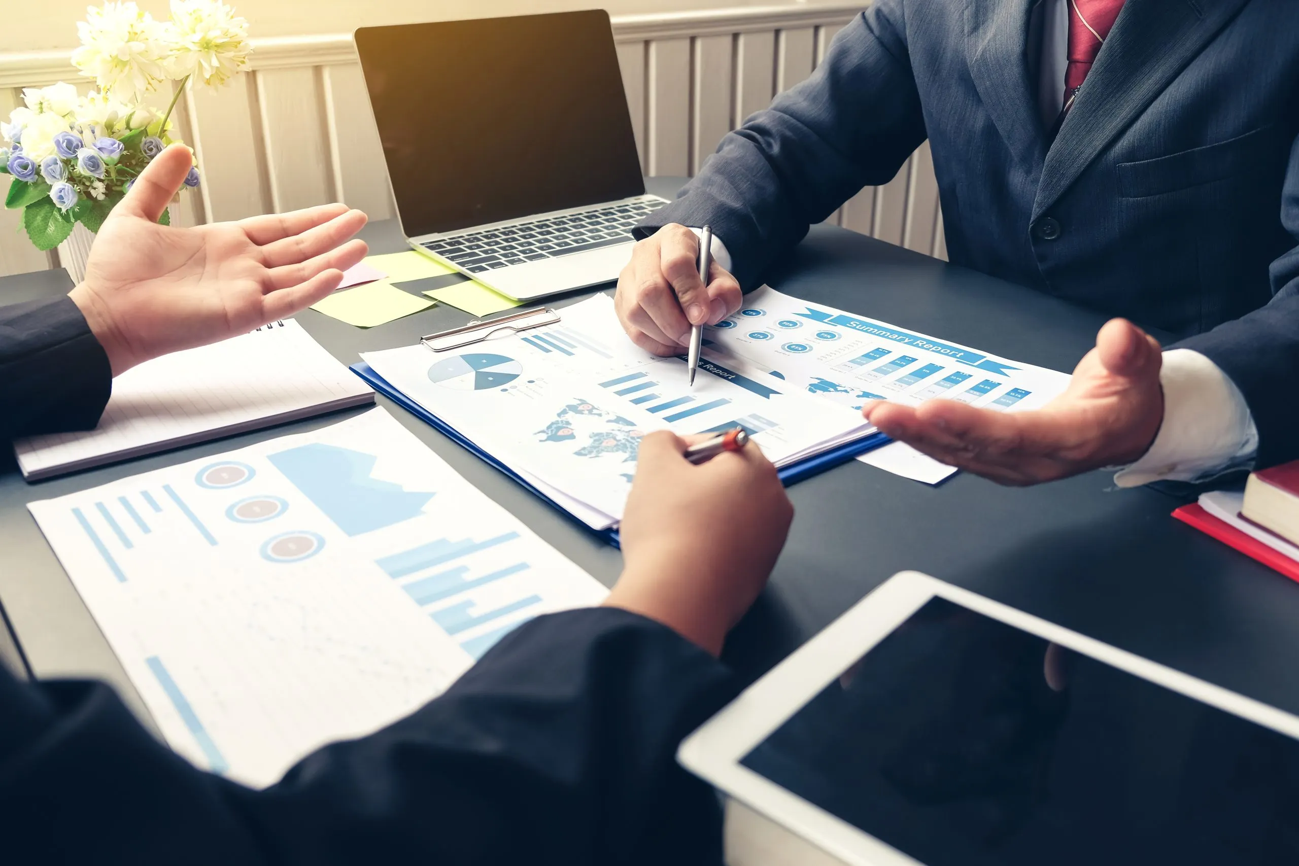 Bank-Fintech Partnerships Drive Innovation Across the Evolving Financial Services Landscape Bank-fintech-partnership-strategy-scaled