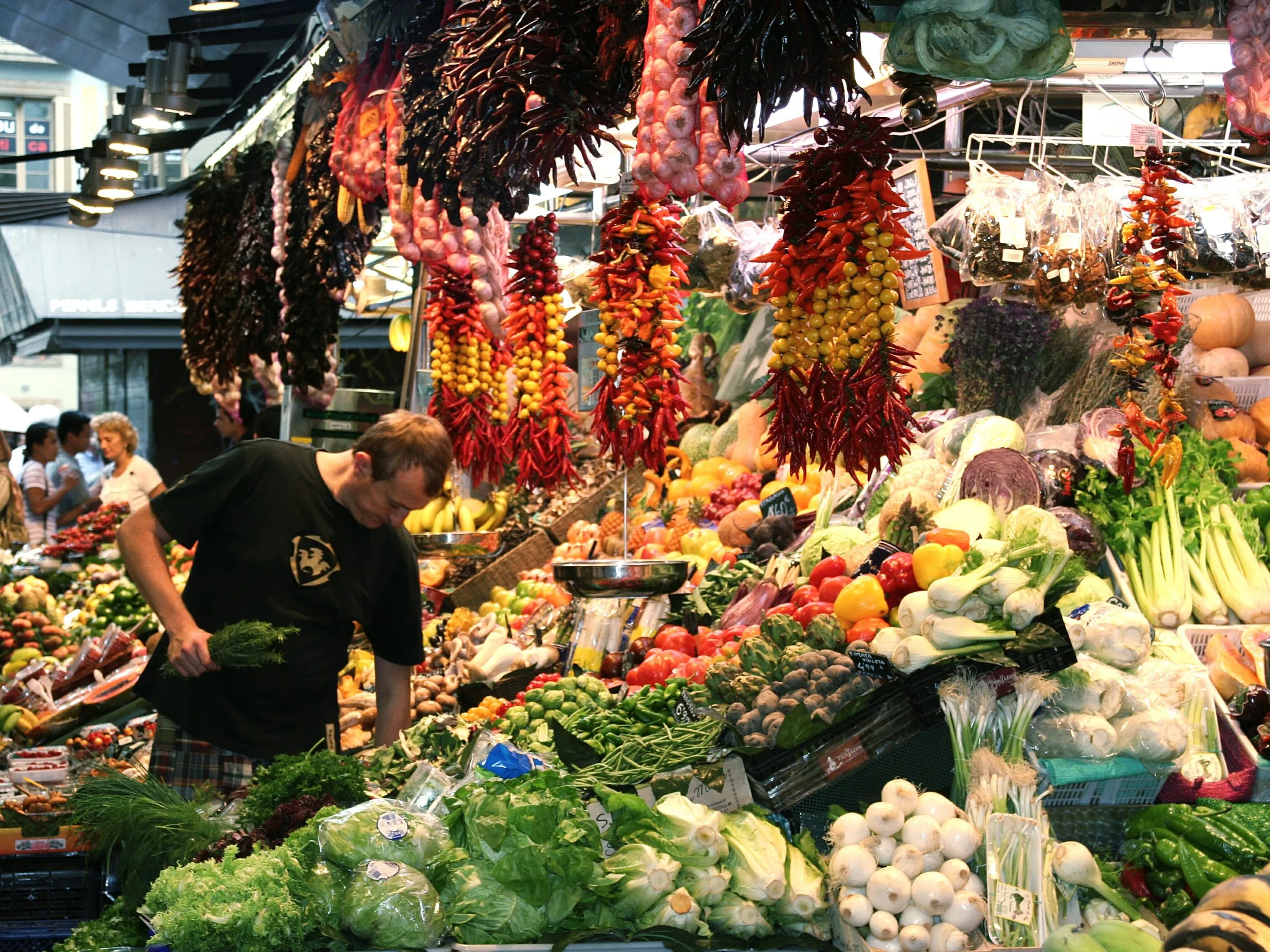 Singapore Fruit Vegetable Market Outlook to 2035 Singapore-Fruit-Vegetable-Market-scaled