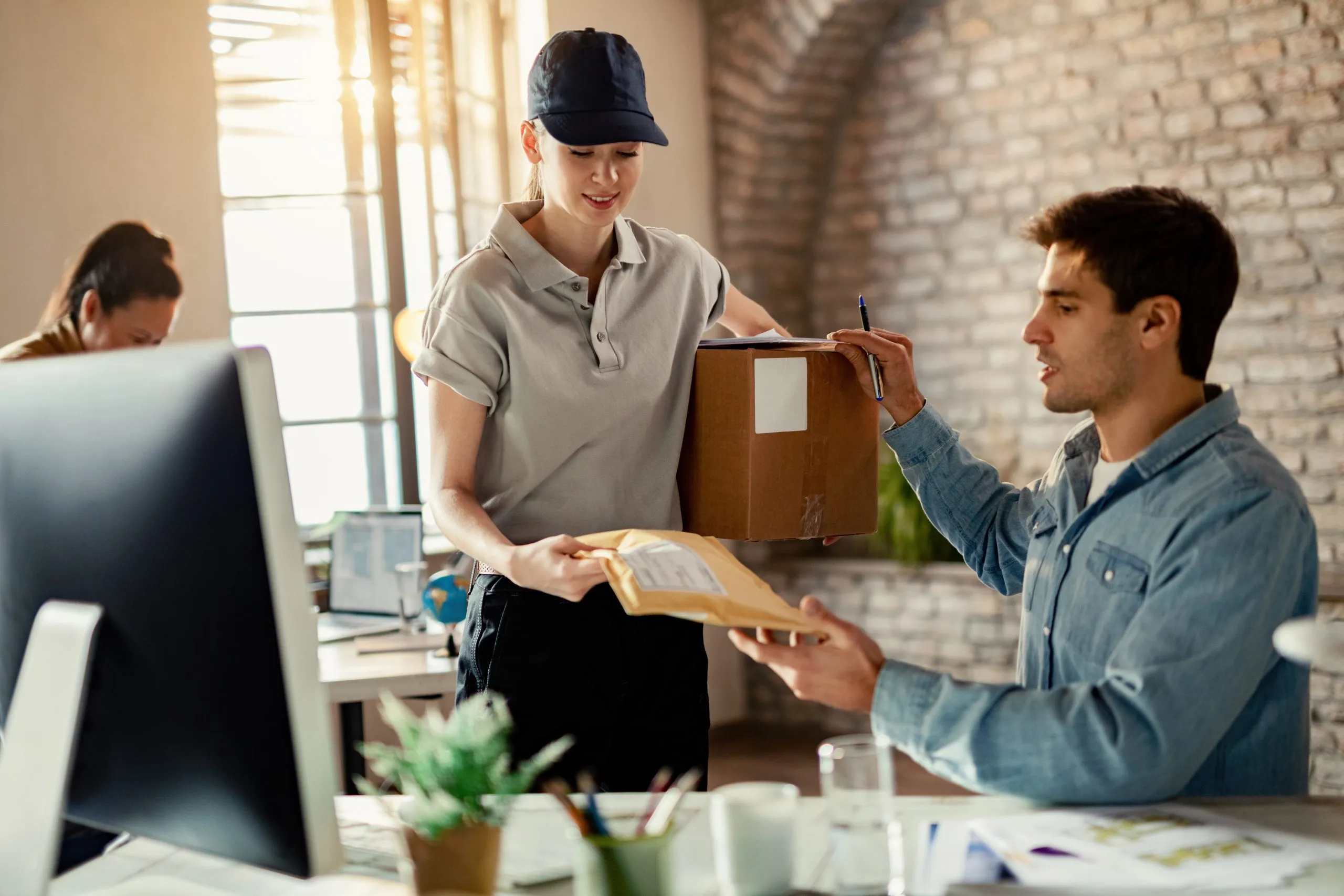 Why Transnational Partnerships Matter in Building Scalable International Logistics Networks Transnational-logistics-partnership-strategy-scaled