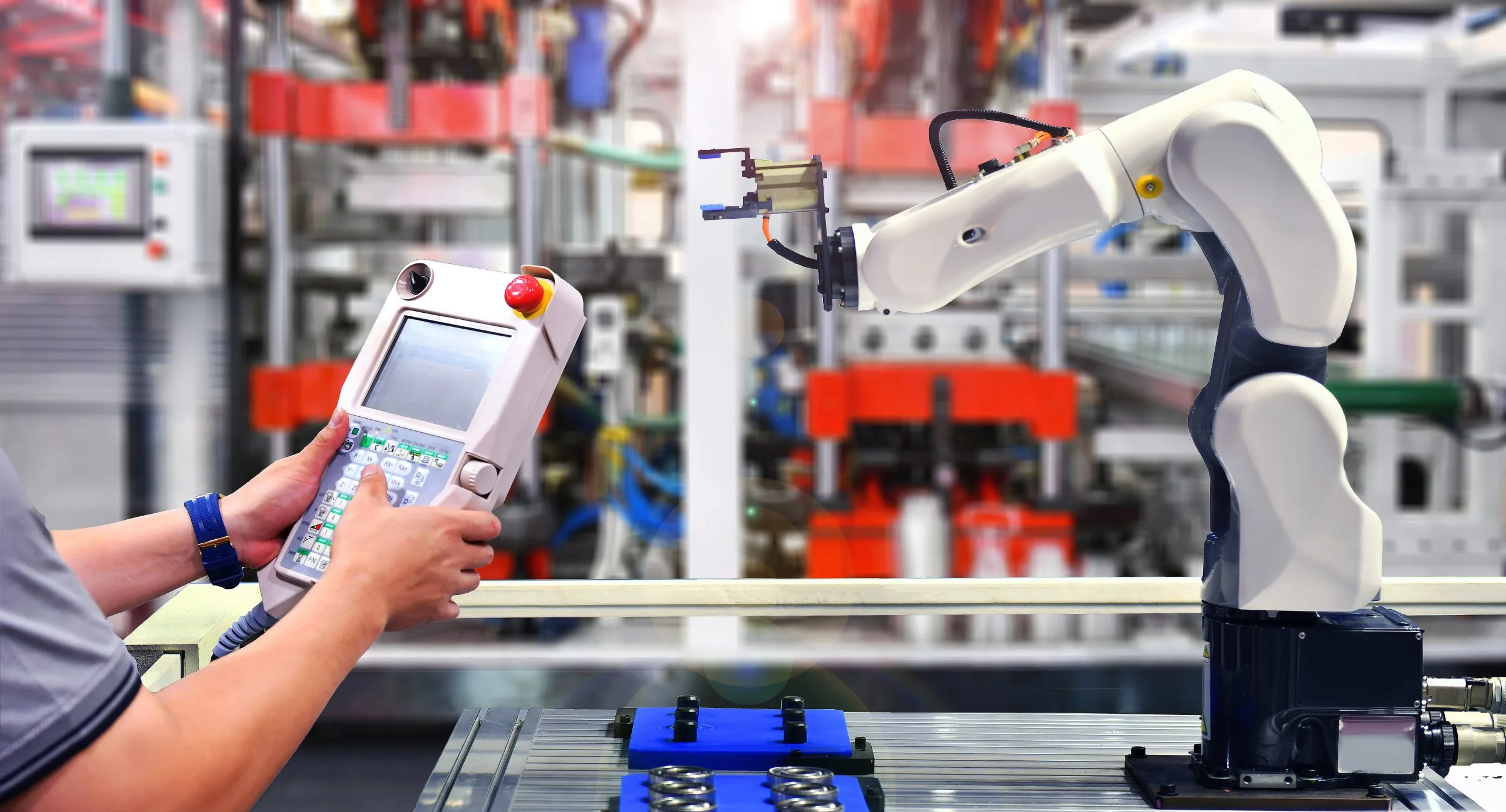 India CNC Controllers Market Gains Momentum as CNC Machines Demand Reaches USD 8.5 Billion engineer-check-control-automation-robot-arm-machine-automotive-bearings-packing-process-factory-scaled