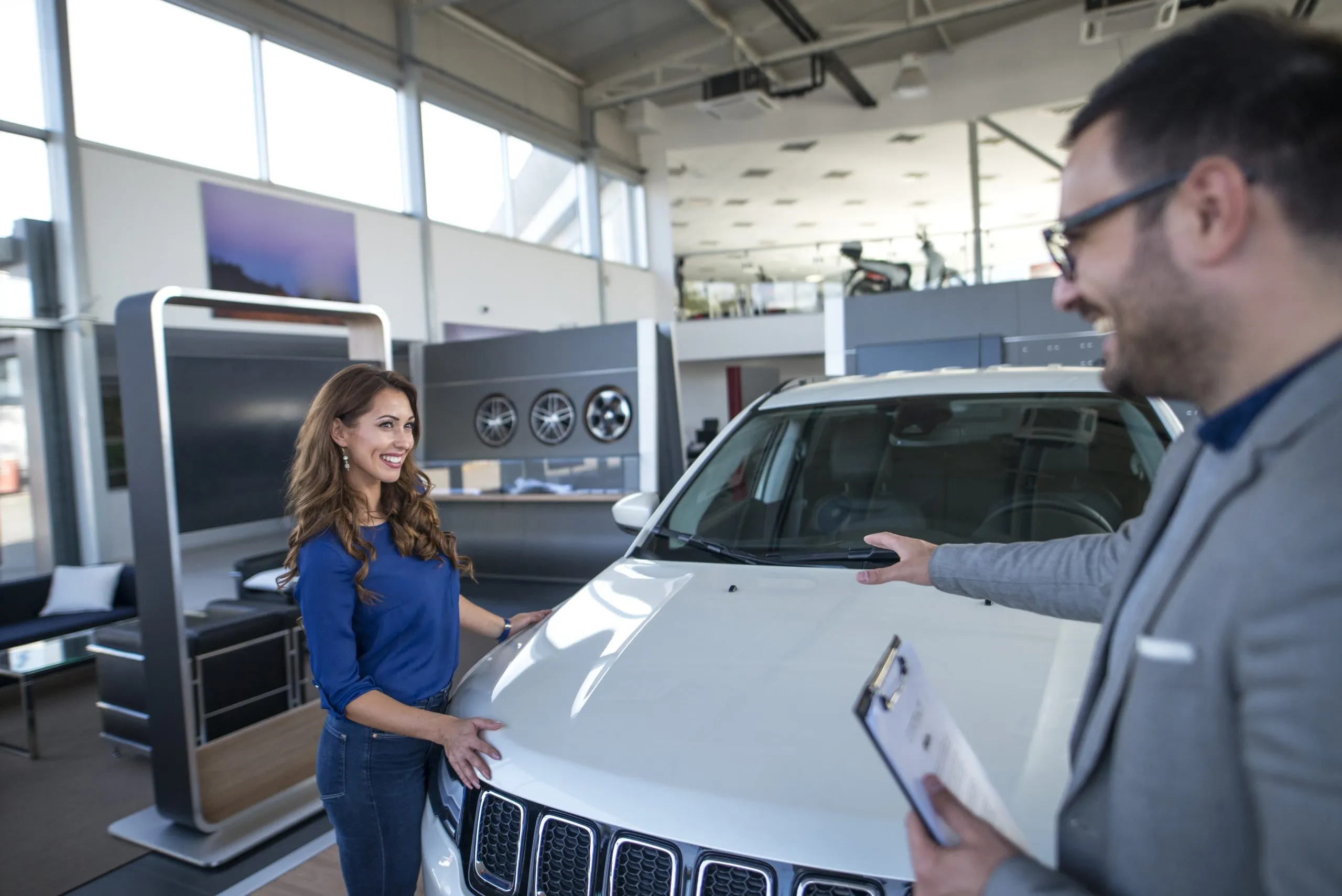 Building EV Dealership Networks in Markets Transitioning Toward Digital and Direct Sales Models ev-dealership-network-expansion-strategy-scaled
