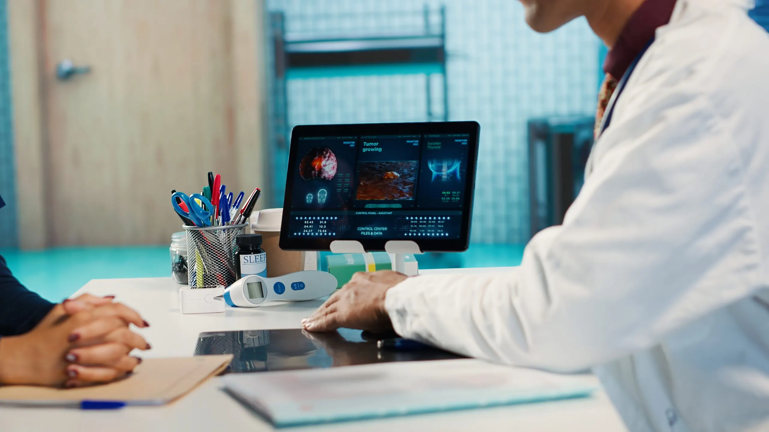 Healthcare Analytics Platforms Improve Decision Making Across Data-Driven Care Systems healthcare-analytics-platform-entry-strategy-scaled