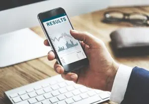 Smartphone Competition Intensifies Across Premium and Mid-Market Device Segments