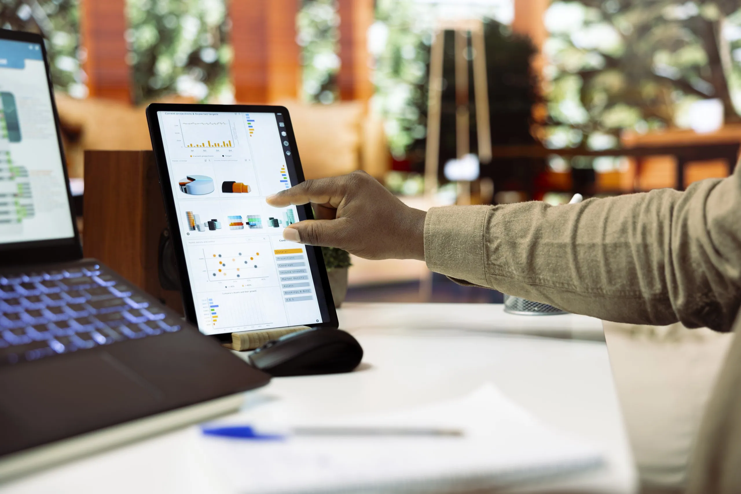 Subscription Software Launches Benefit from Recurring Revenue and Scalable Growth Models subscription-software-market-launch-strategy-scaled