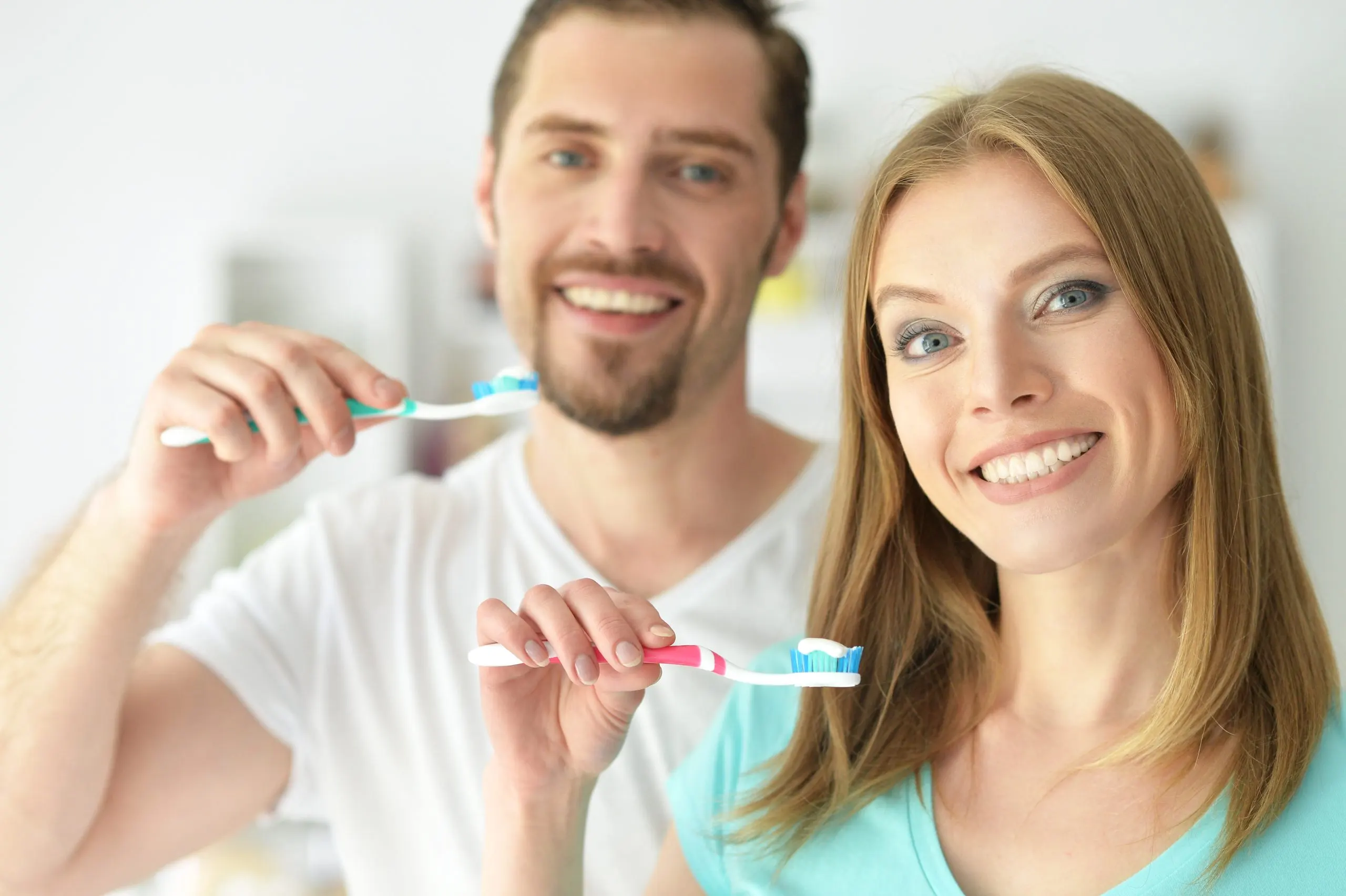USA Teeth Whitening Market Surpasses USD 3.5 Billion and Set to Reach USD 6.5 Billion with 6.5 Percent Growth young-couple-brushing-their-teeth-health-care-concept-scaled