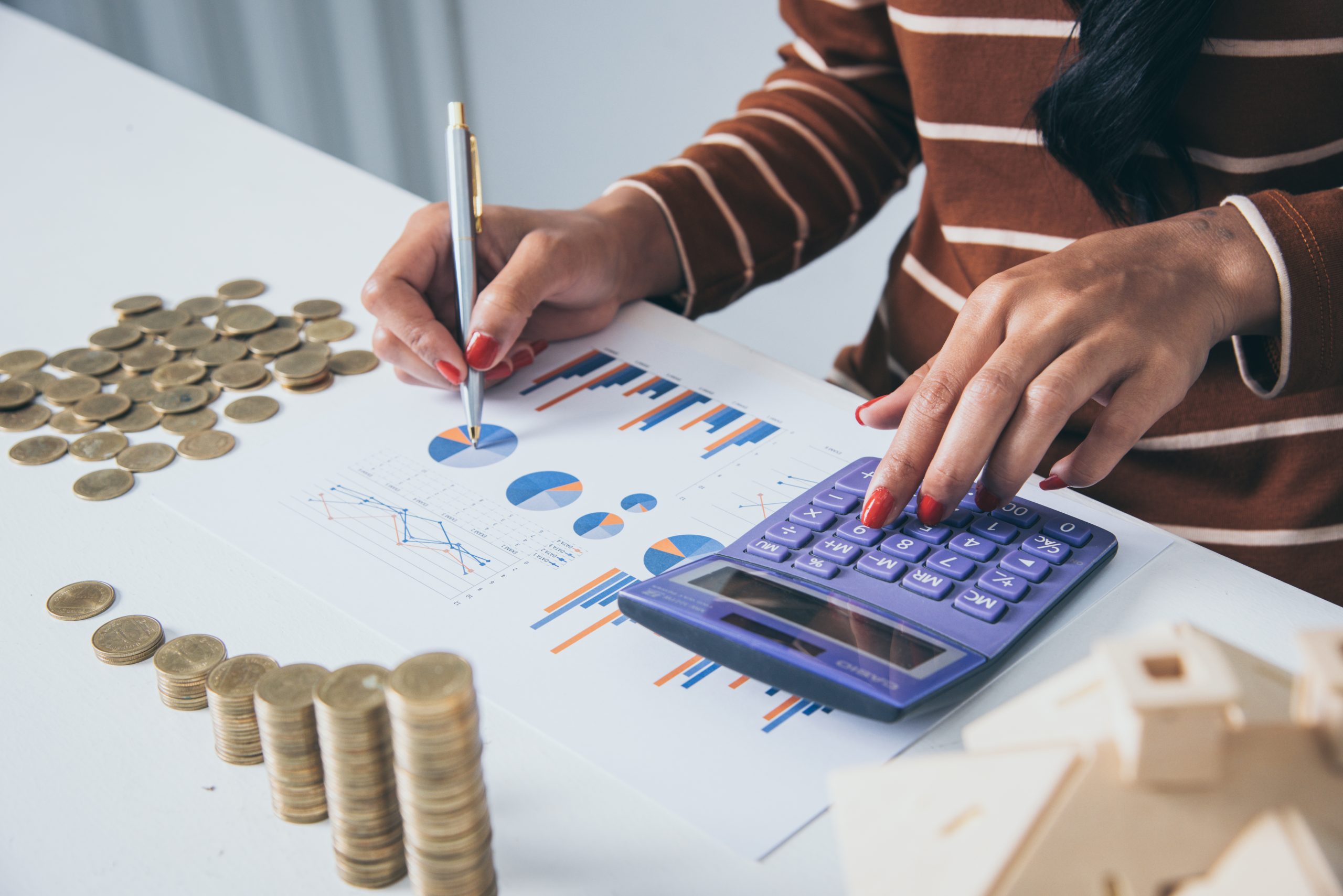 Benchmarking Banking Fee Structures Across Markets Where Service Charges Influence Customer Retention banking-fee-structure-benchmarking-scaled