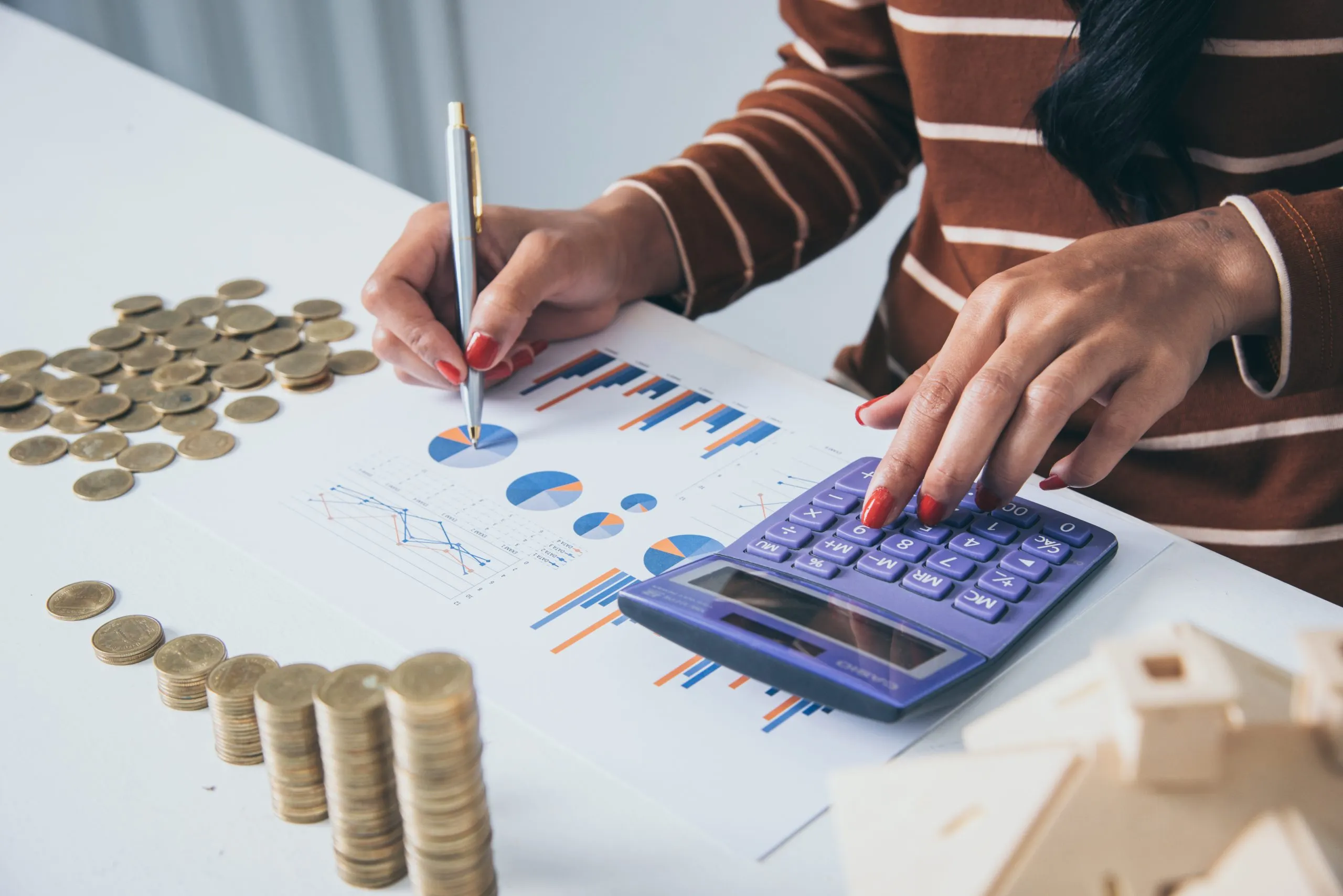 Benchmarking Banking Fee Structures Across Markets Where Service Charges Influence Customer Retention banking-fee-structure-benchmarking-scaled