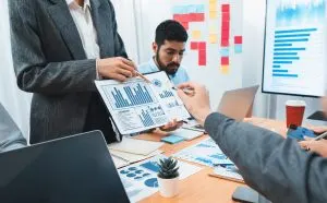 How Business Intelligence Helps Companies Detect Risks Before They Become Barriers 