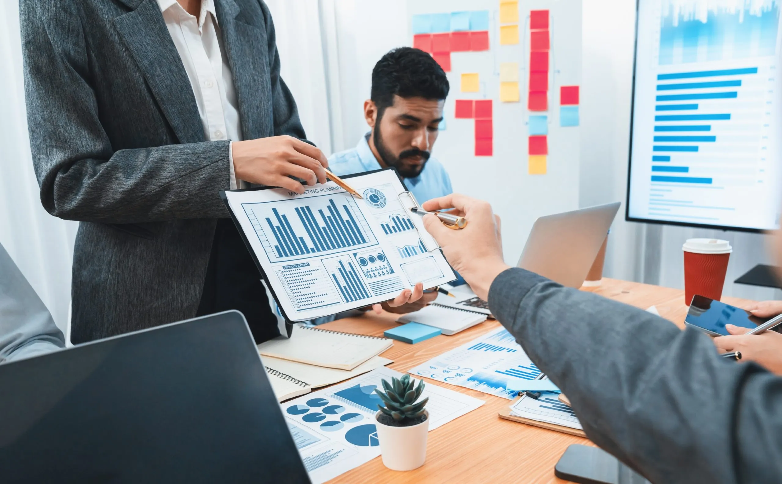 How Business Intelligence Helps Companies Detect Risks Before They Become Barriers business-intelligence-research-scaled