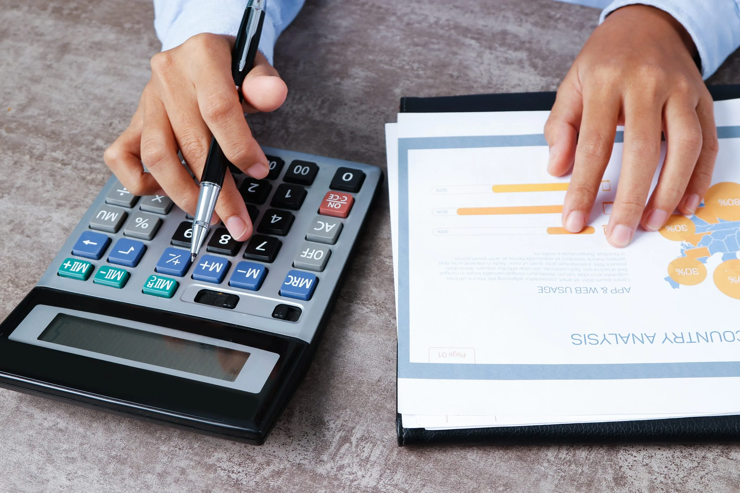Comparing Financial Product Pricing Across Banks, Insurers and Fintech Platforms financial-product-pricing-comparison-scaled
