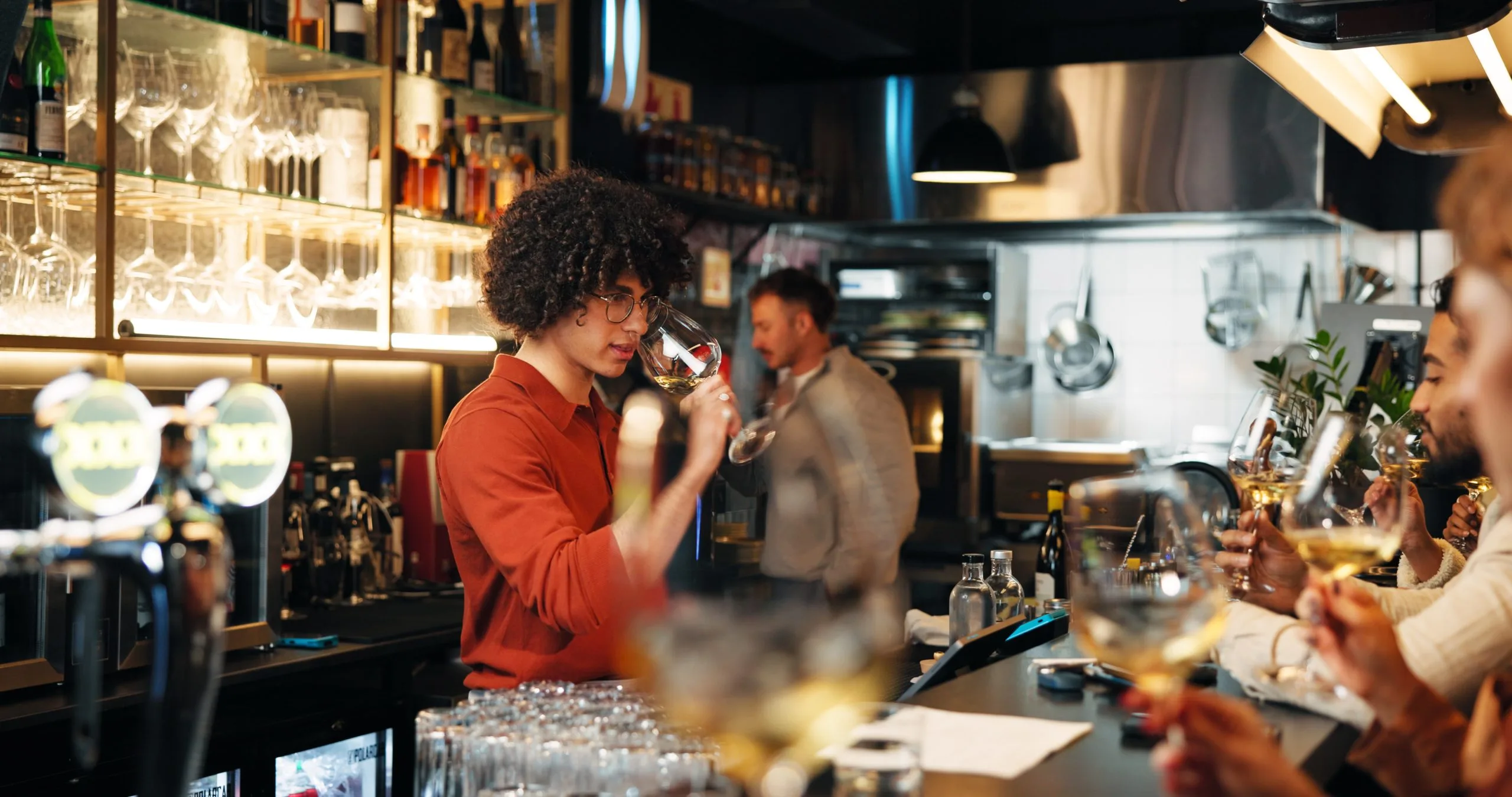 South Africa Cafes and Bars Market Expected to Reach USD 11.6 Billion Amid Rising Coffee Culture wine-tasting-alcohol-waiter-with-glass-restaurant-customer-service-order-hospitality-nightclub-pub-bartender-with-drinks-beverage-liquid-serving-people-happy-hour-scaled