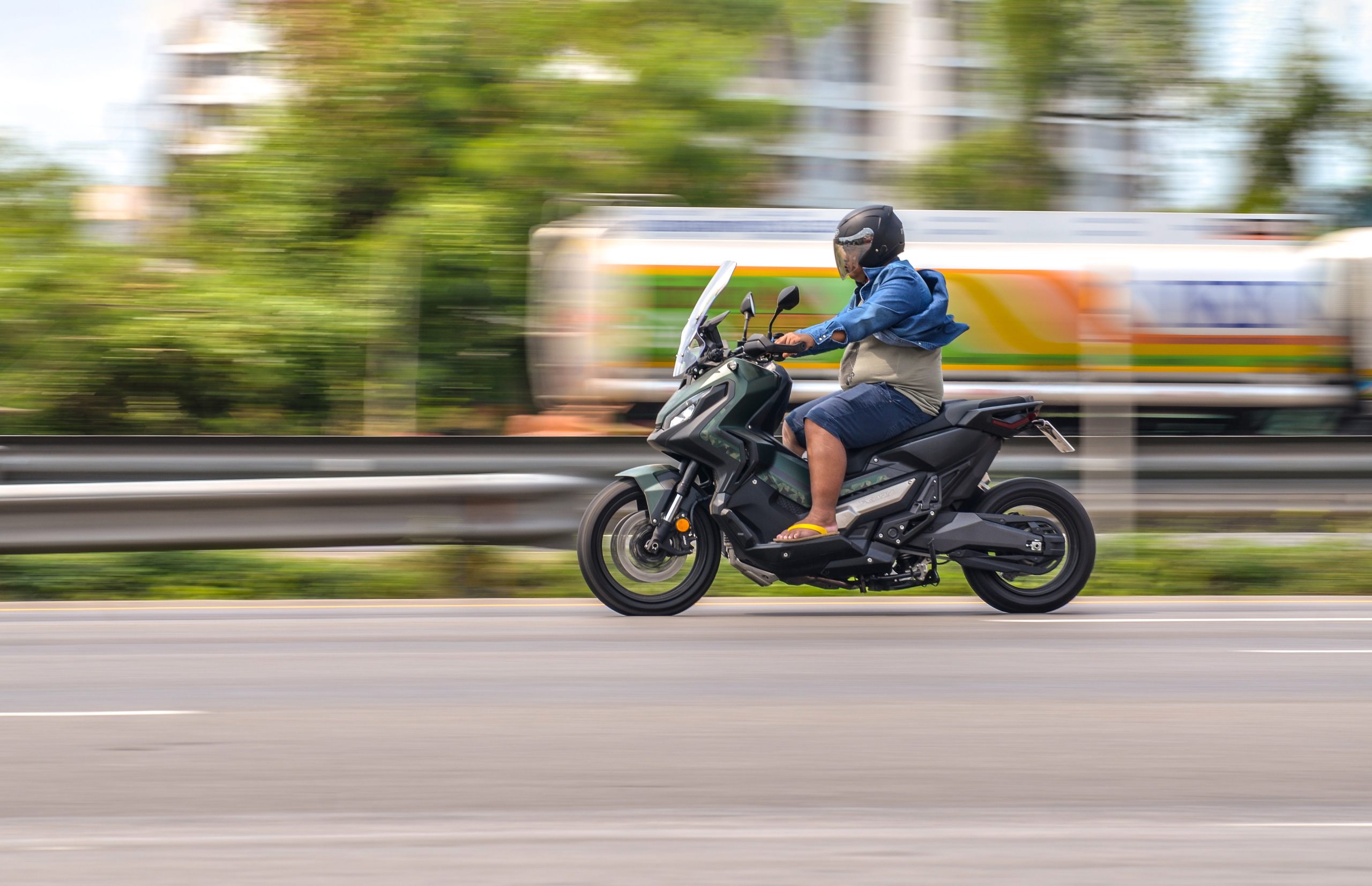 Singapore Low Speed Two-Wheelers Vehicle Market Outlook to 2035 Singapore-Low-Speed-Two-Wheelers-Vehicle-Market-scaled