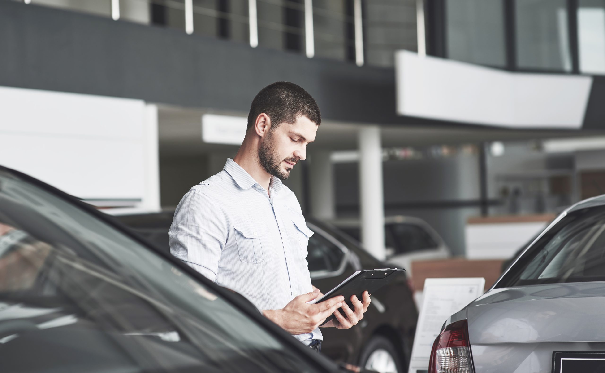 How Close Is Autonomous Driving to Commercial Scale? Assessing Technology Readiness, Regulation, and Use Cases autonomous-vehicle-market-assessment-scaled