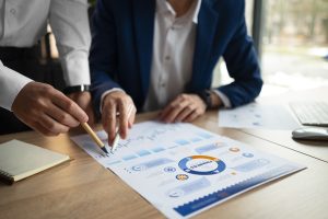 How Does the Market Compare? Using Industry Benchmarking to Test Commercial Attractiveness 
