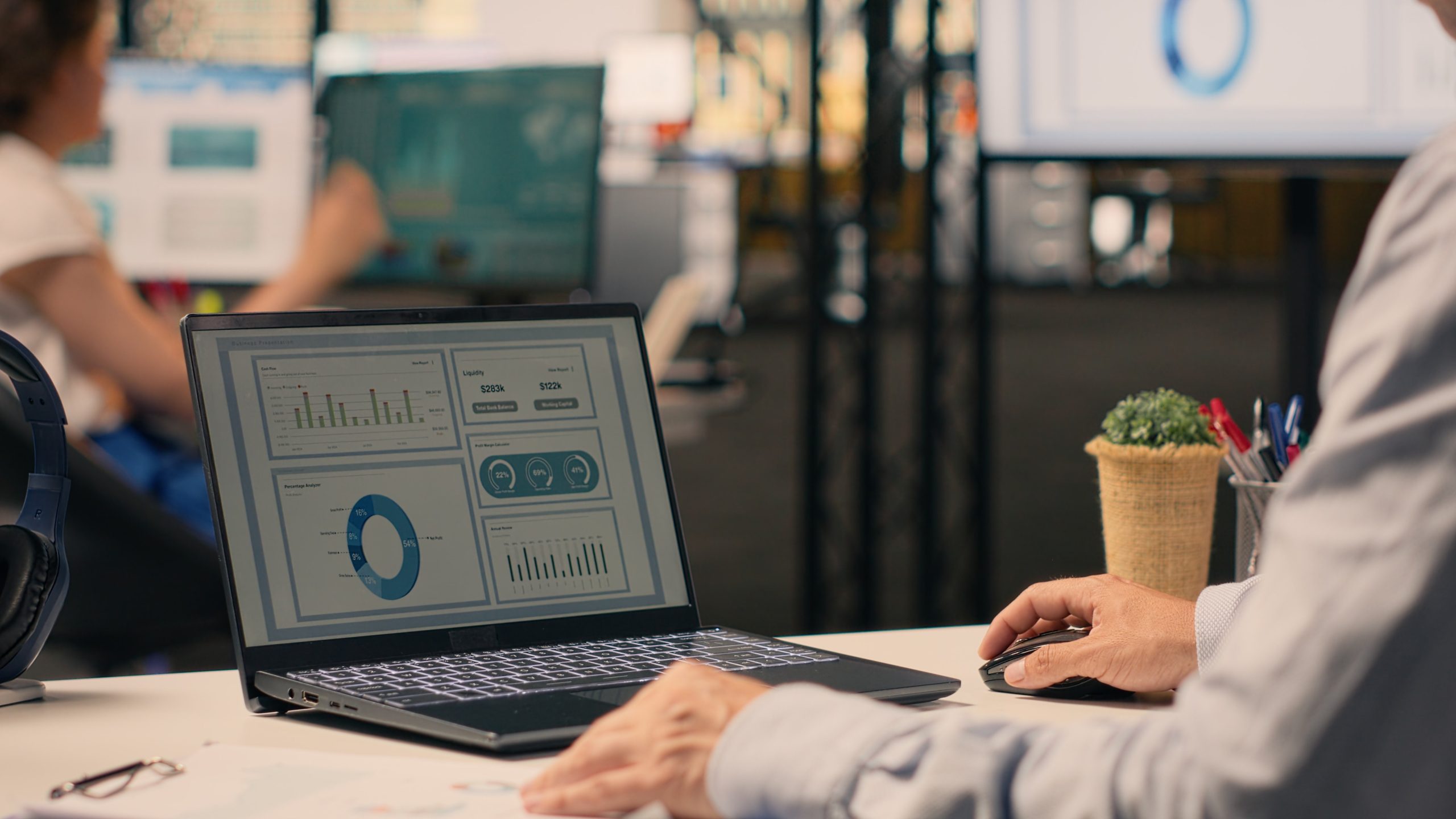 Network Equipment Pricing Strategy for Infrastructure Buyers Managing Security and Performance Needs network-equipment-pricing-strategy-scaled