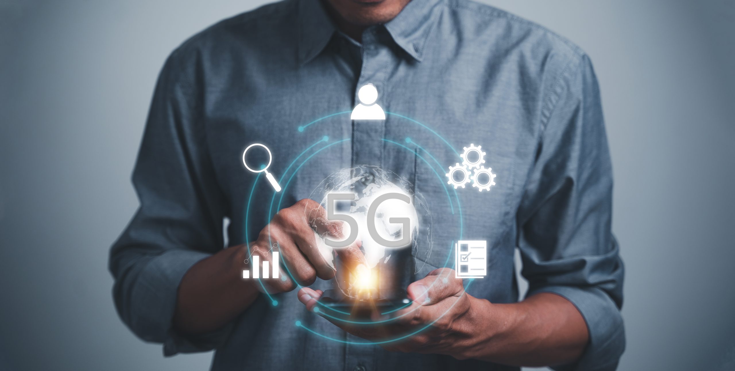 Where Should 5G Investment Start? Prioritizing Spectrum, coverage, enterprise use cases, and network economics 5g-telecom-rollout-entry-strategy-consulting-scaled