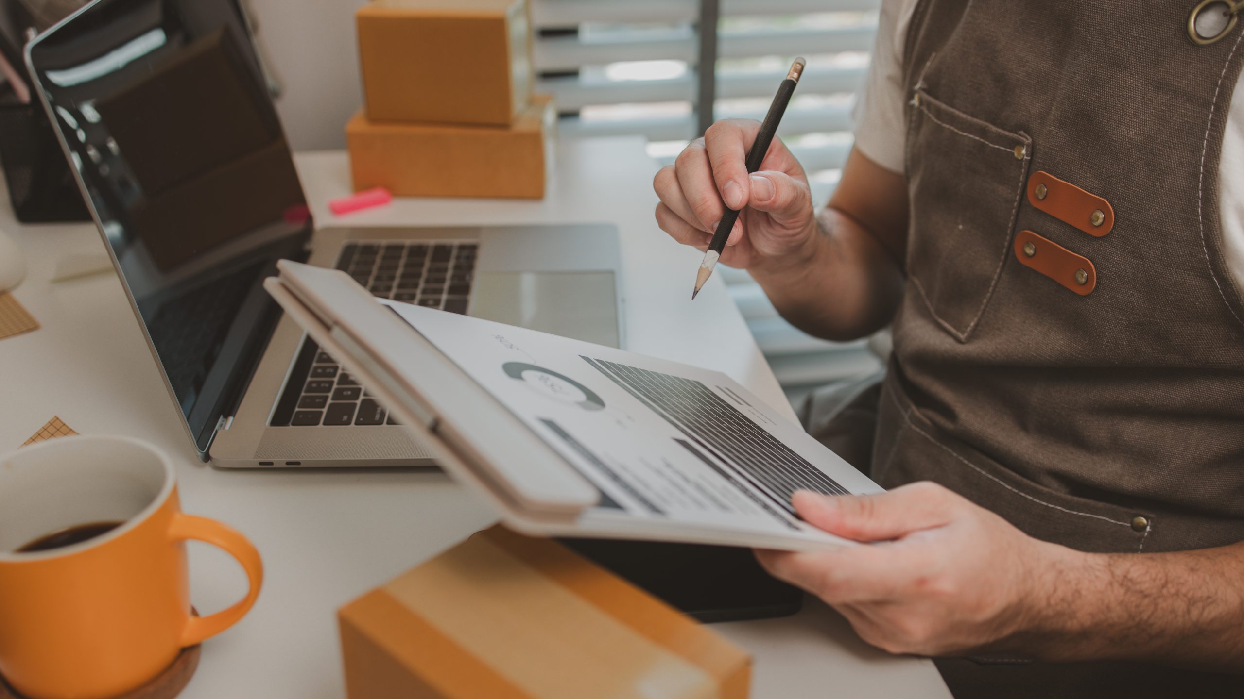 Which Delivery Models Are Consumers Adopting Fastest? e-commerce-delivery-adoption-analysis-scaled