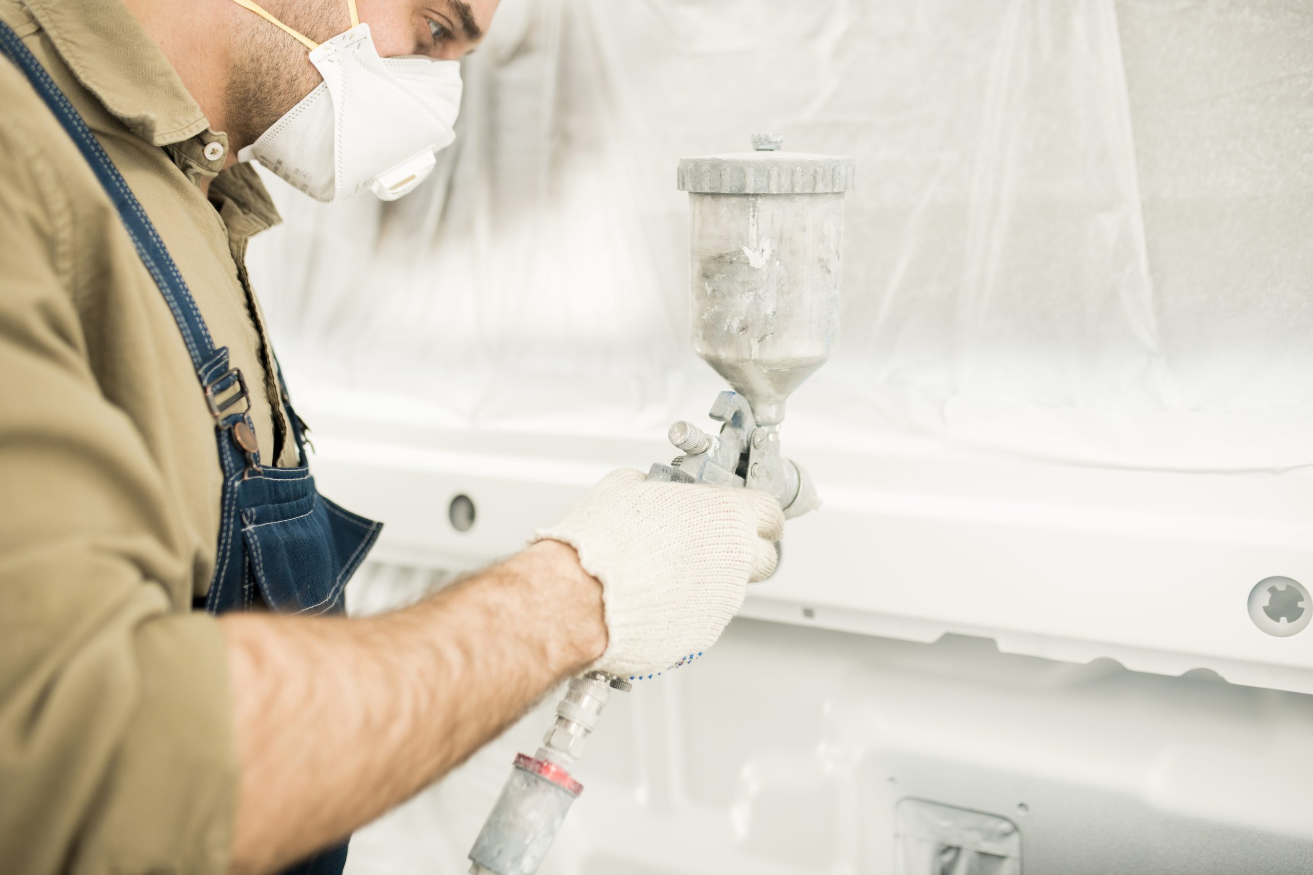 Malaysia Gelcoat Market Advances as RM5.2 Billion Fibreglass Investments Strengthen Composite Coating Industry Demand technician-painting-auto-scaled