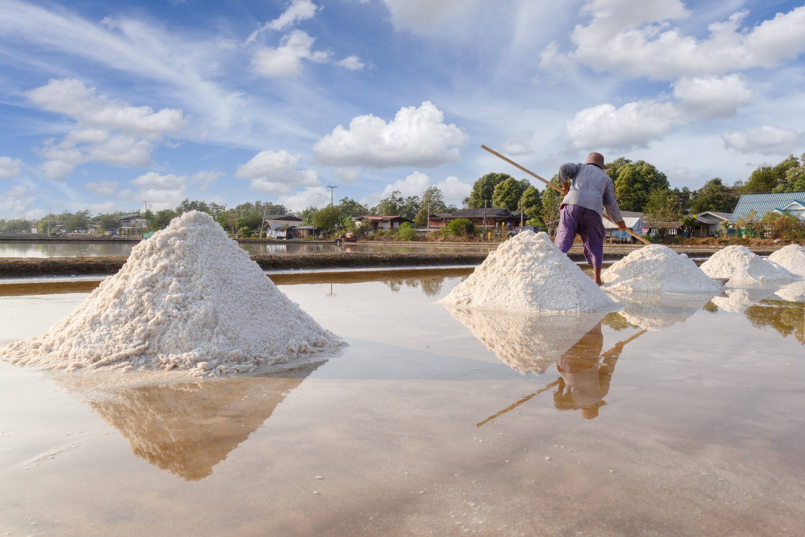 Vietnam Calcium Chloride Market Expands as Construction Sector Grows 9.62% Supporting Industrial Demand Vietnam-Calcium-Chloride-Market-scaled