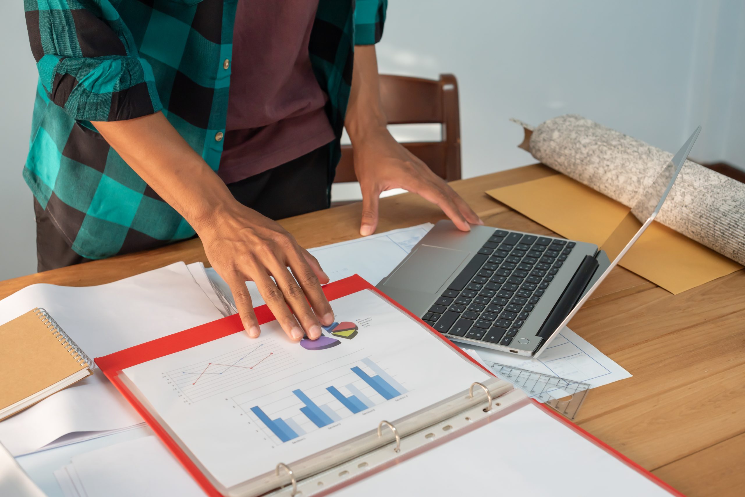 Can Last-Mile Delivery Scale Profitably? Assessing Order Density, Service Expectations, and Delivery Economics last-mile-delivery-market-feasibility-study-scaled